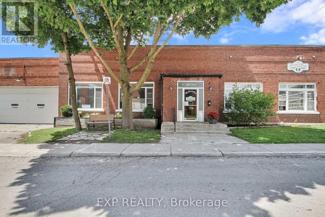 12 Maple Ave.