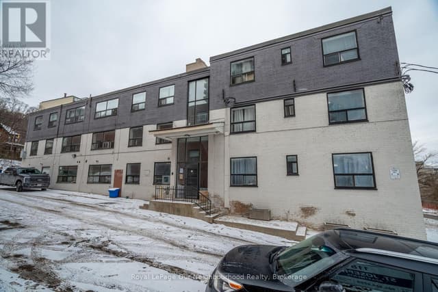 307 - 112 St Joseph's Dr.