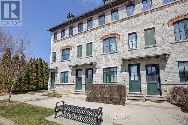 3 - 290 Barton St. W