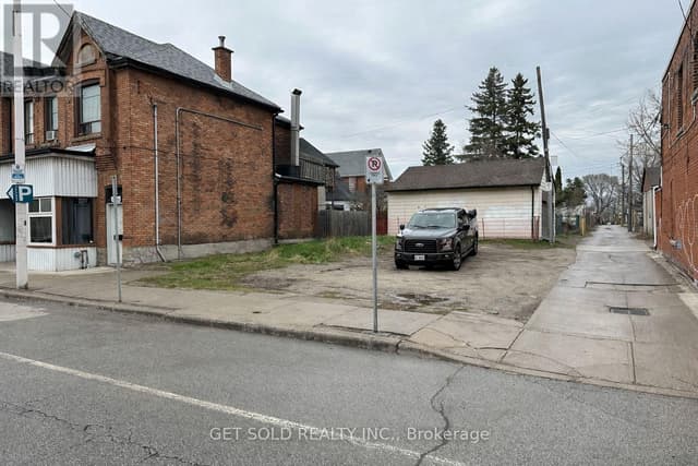 325 Barton St. E