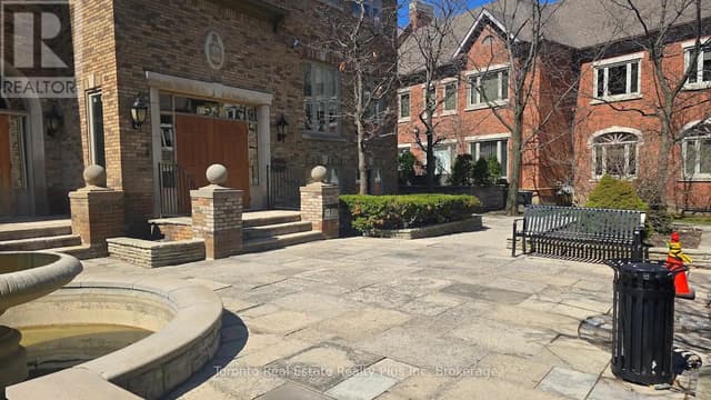 #100 - 53 Village Centre Pl.