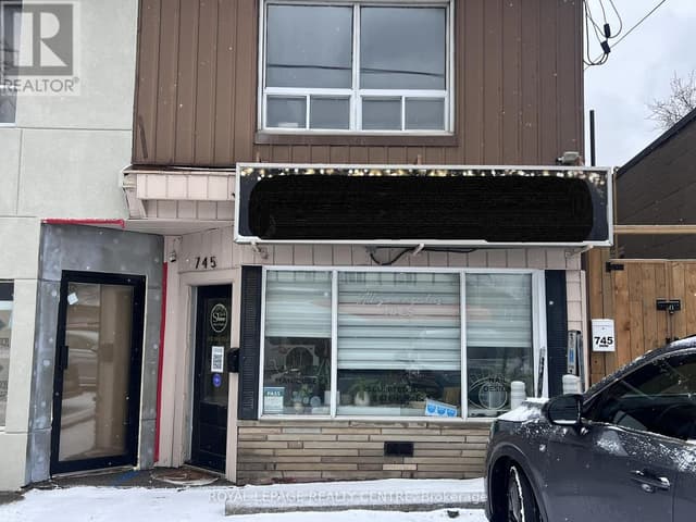 745 Lakeshore Rd. E