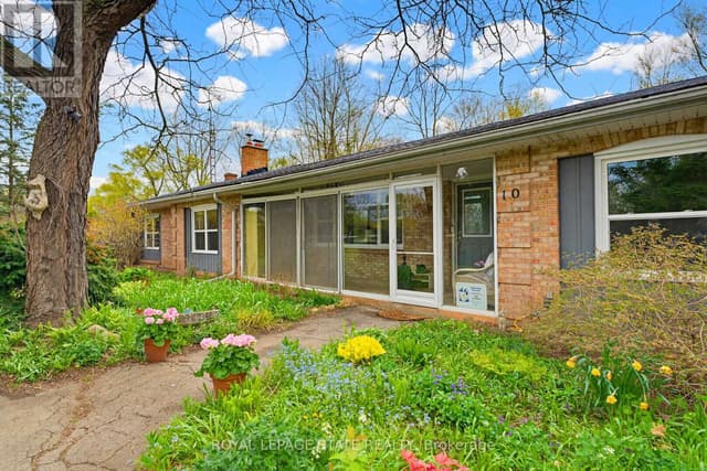 10 Huisman Ln.