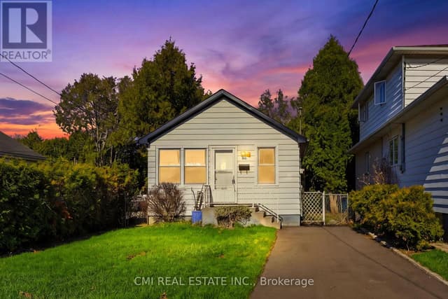 86 Adair Ave. S