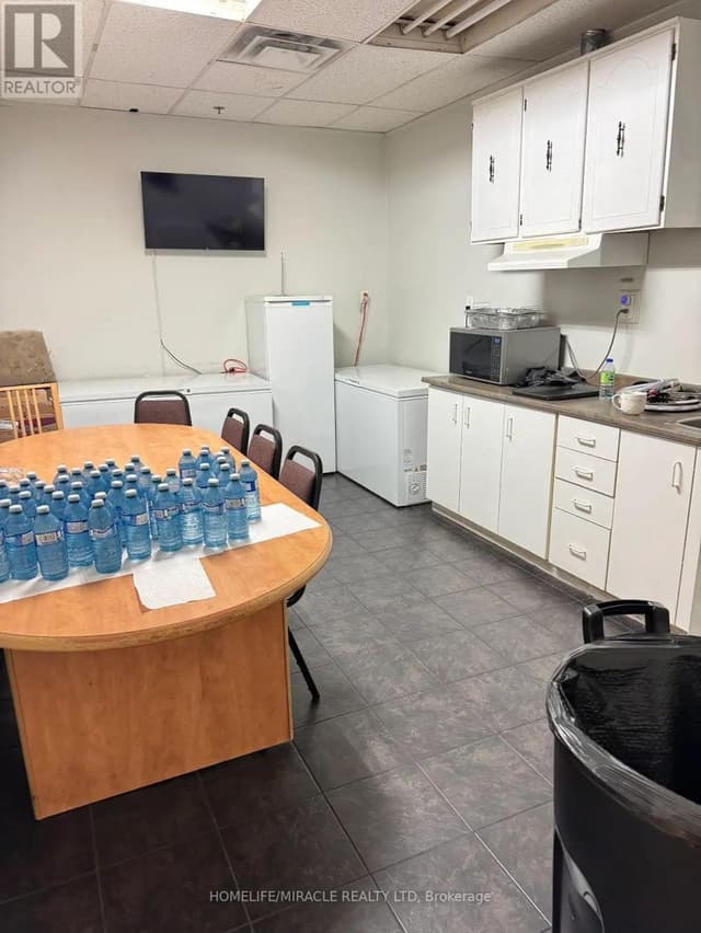 1700 Sismet Rd.