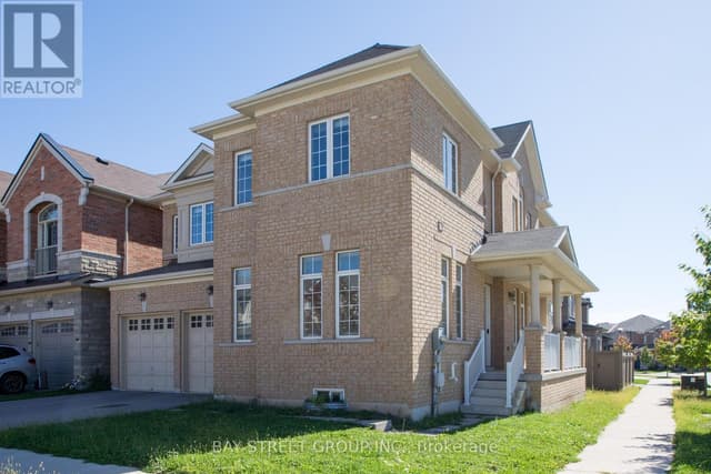 3127 Streamwood Pass