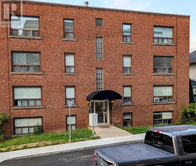 10 Rockwood Pl.