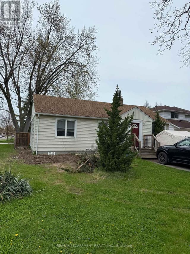 2 - 41 Beamer Ave.