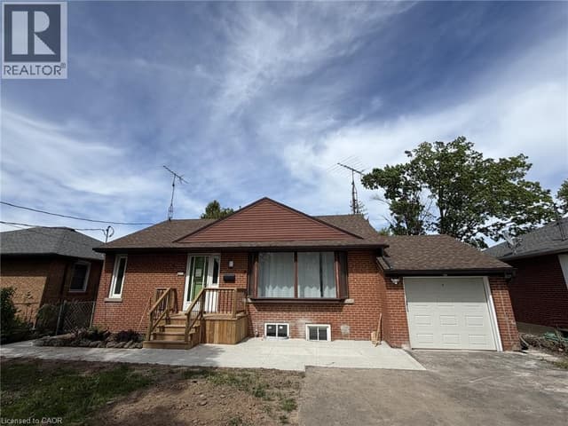 377 Martin St. Unit Lower