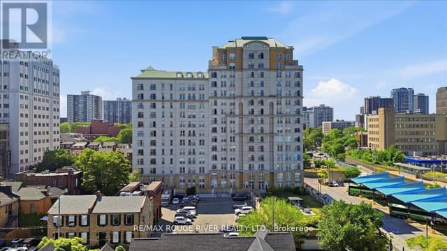 1401 - 135 James St. S