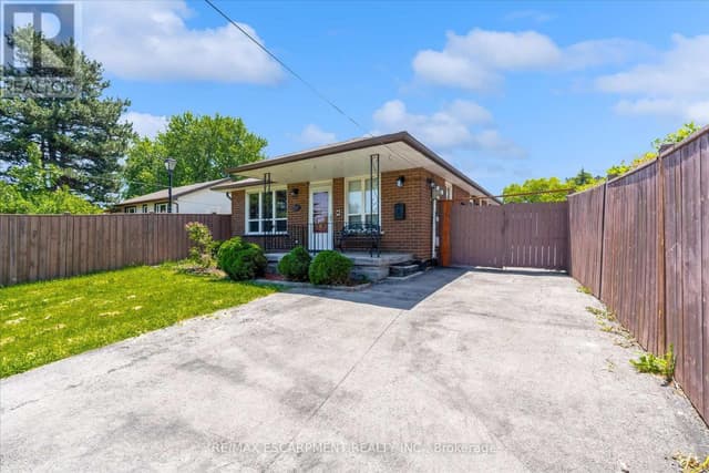 261 Limeridge Rd. W