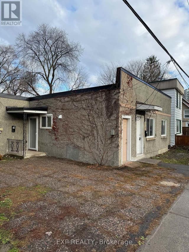 17 Loyer St.