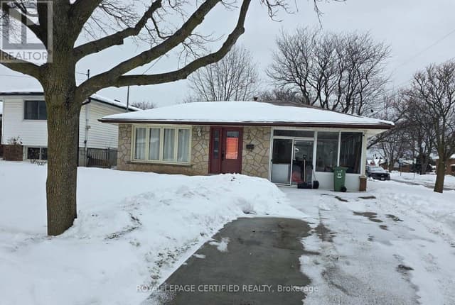 2 Rideau Cres.