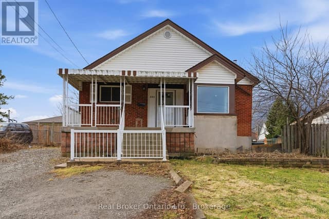 880 Lawrence Rd.