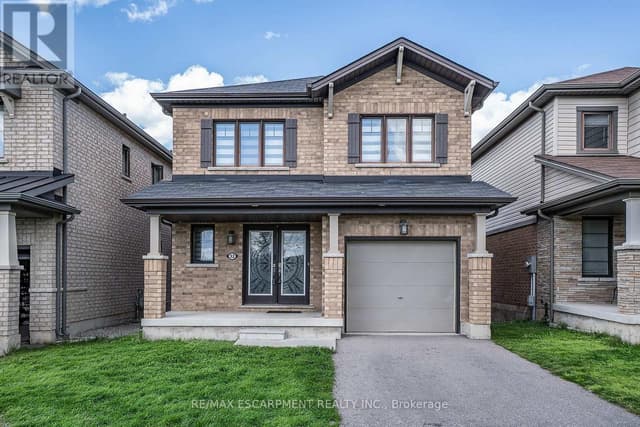32 Hedges Cres.