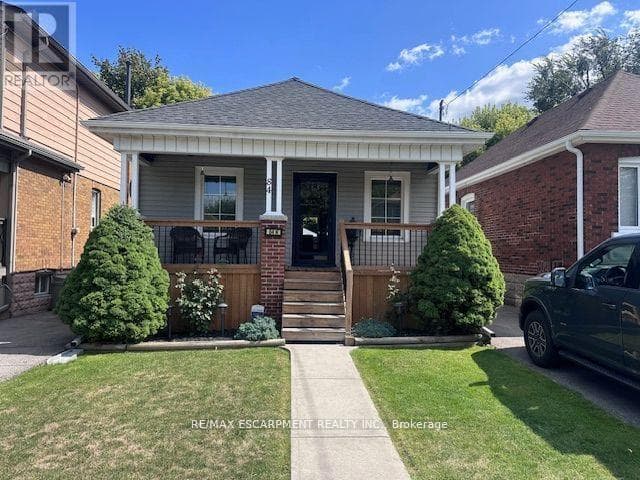 84 Barons Ave. N