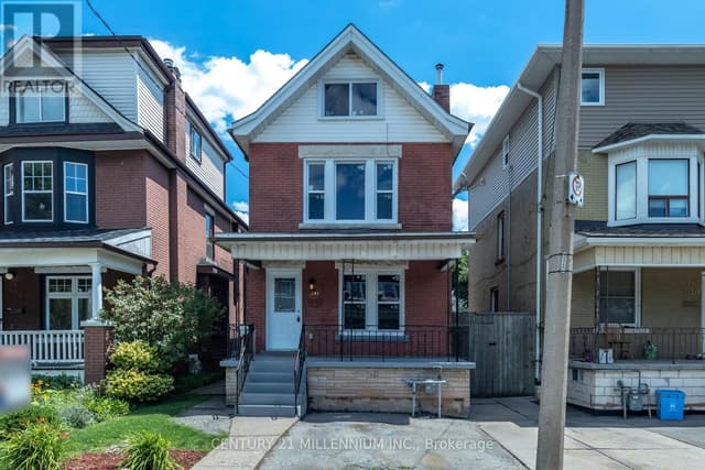 242 Balmoral Ave. N