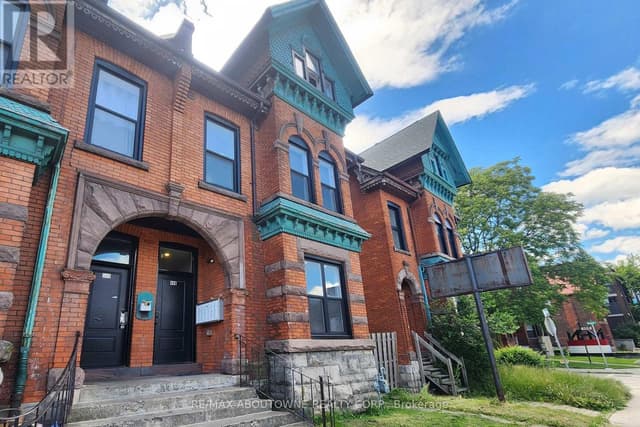 1A - 498 Main St. E