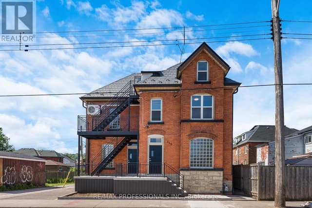 #2 - 388 Wilson St.