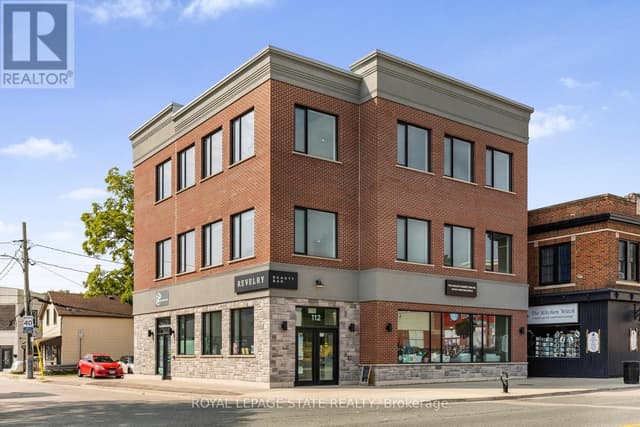 Level 3 - 112 King St. W