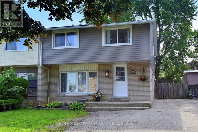 1091 Upper Wellington St.