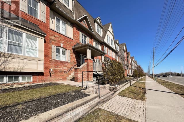 2 - 639 Dundas St. W