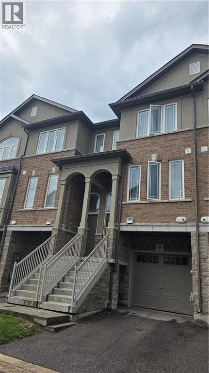 18 Aqua Ln.