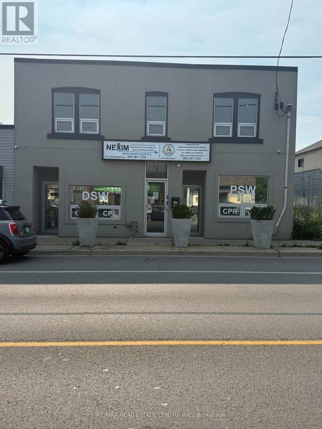 Upper - 214 Kenilworth Ave. N
