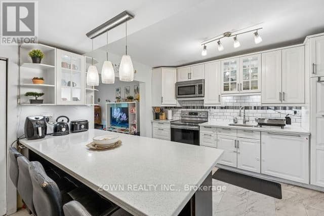 6 Albany Ave.