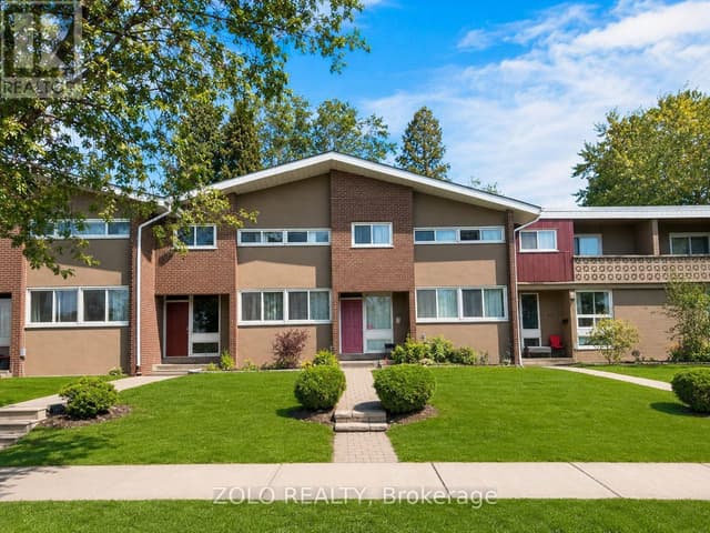 16 - 3250 The Credit Woodlands