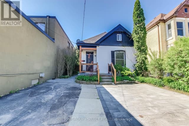 71 Briscoe St. E