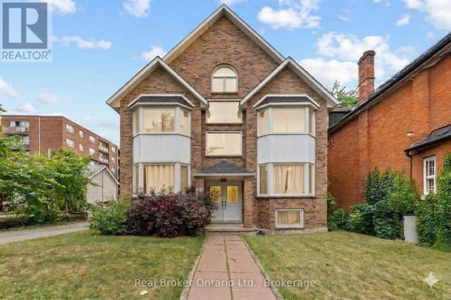 1 - 220 Caroline St. S