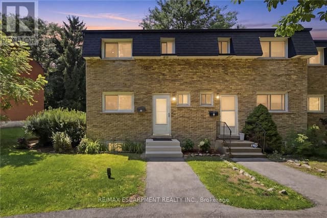 16 - 1420 Garth St.