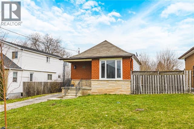 22 Worsley Rd.