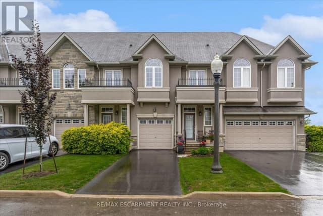 13 - 370 Stonehenge Dr.