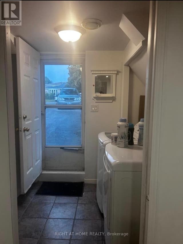 783 Consort Cres.