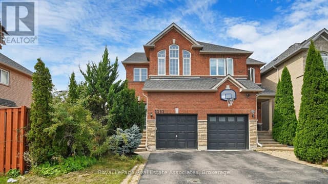 Upper - 3285 Apricot St.