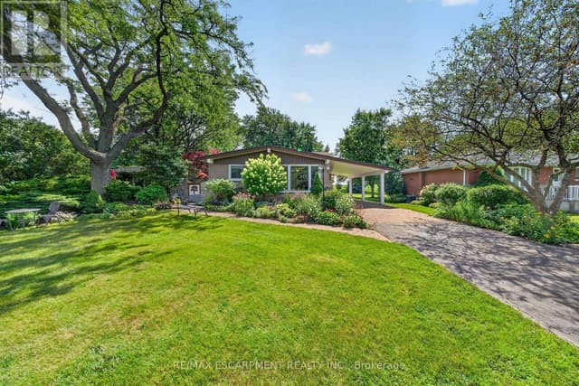 8399 Dickenson Rd. E