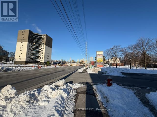 12 - 3085 Hurontario St St.