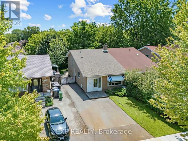 1586 Sandgate Cres.