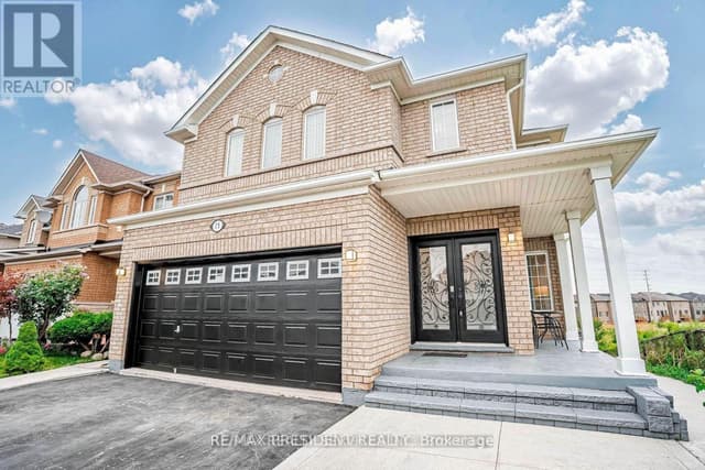 15 Roundstone Dr.