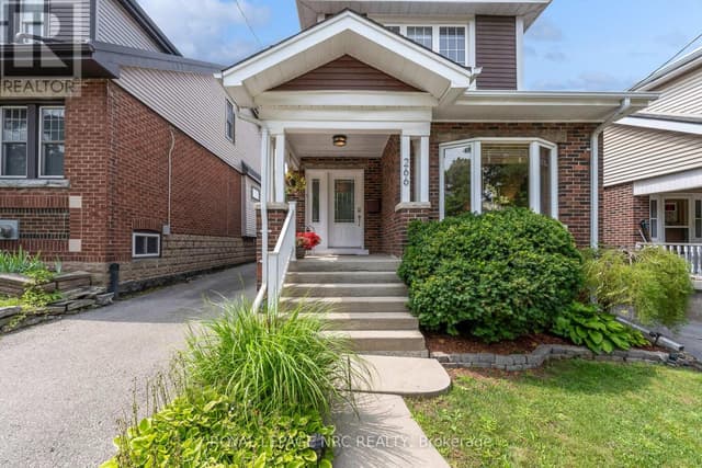 266 London St. S