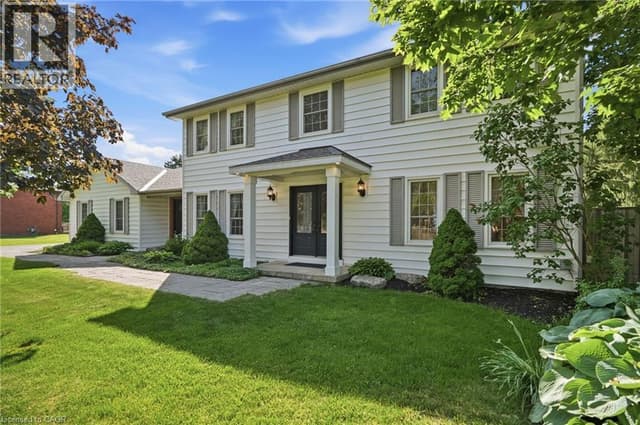 1 Meander Close