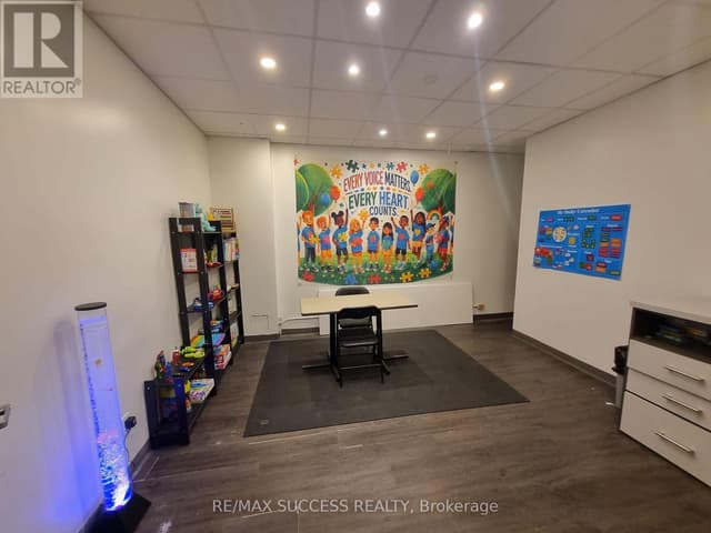 Main Fl - 2567 Hurontario St.