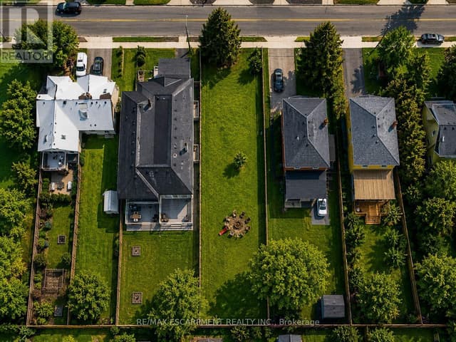 19 Broadview Ave.