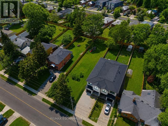 19B Broadview Ave.