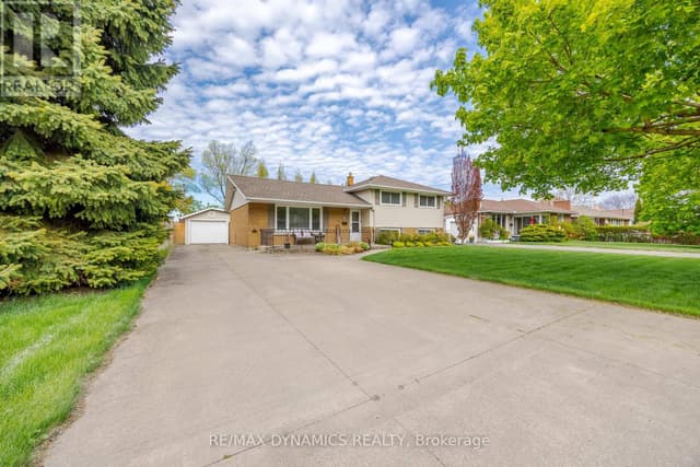 87 Rochelle Dr.