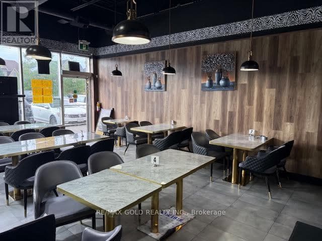 30 - 3920 Eglinton Ave. W