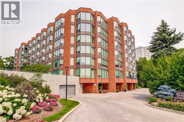 2121 Lakeshore Rd. Unit 501