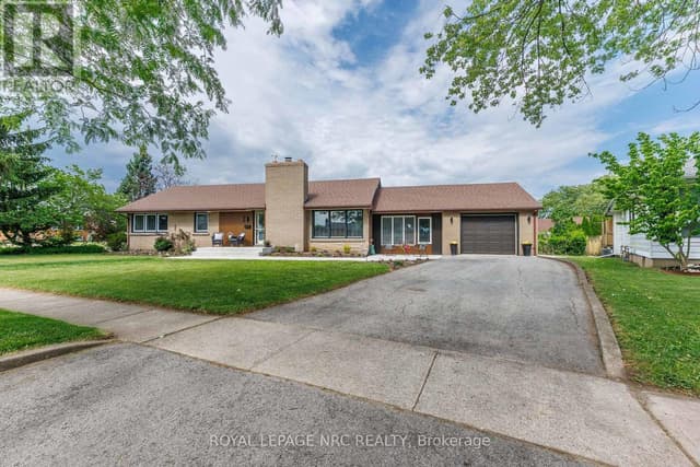24 Munro St.